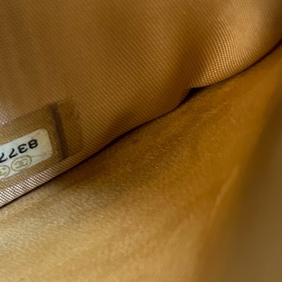 Chanel Pebbled Caviar Beige leather Compact Wallet - Good Condition - Picture 5 of 5